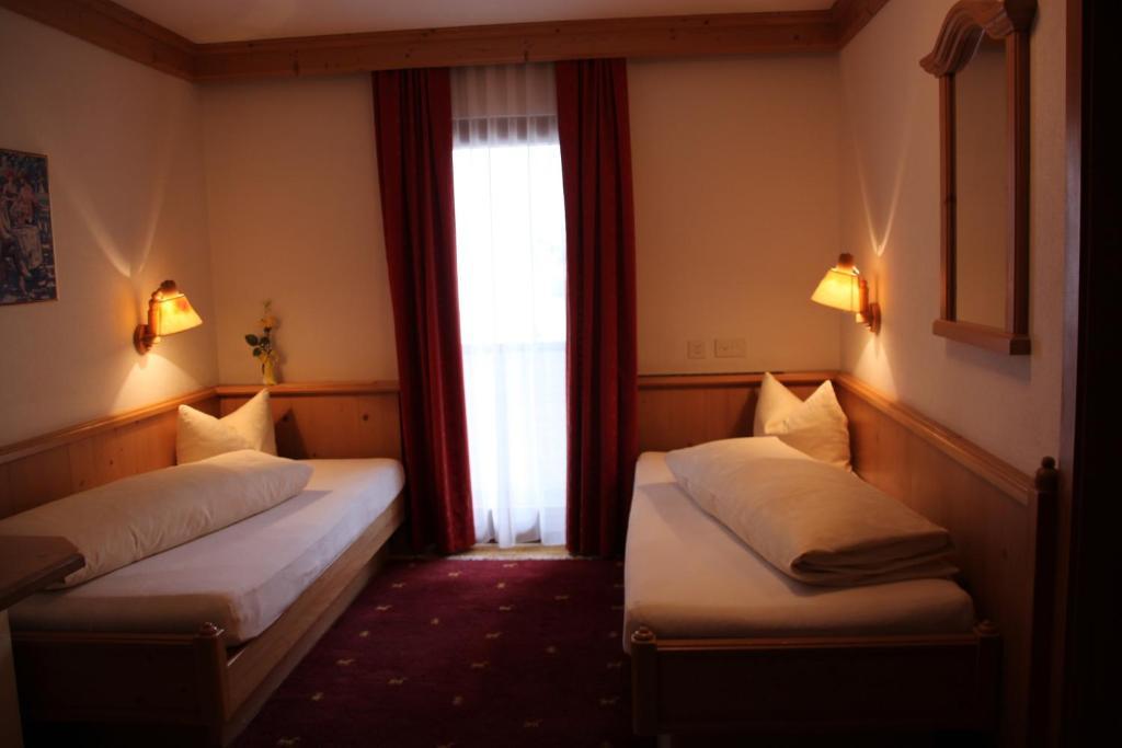 Hotel Camona & Apart Walserhof Samnaun Habitación foto